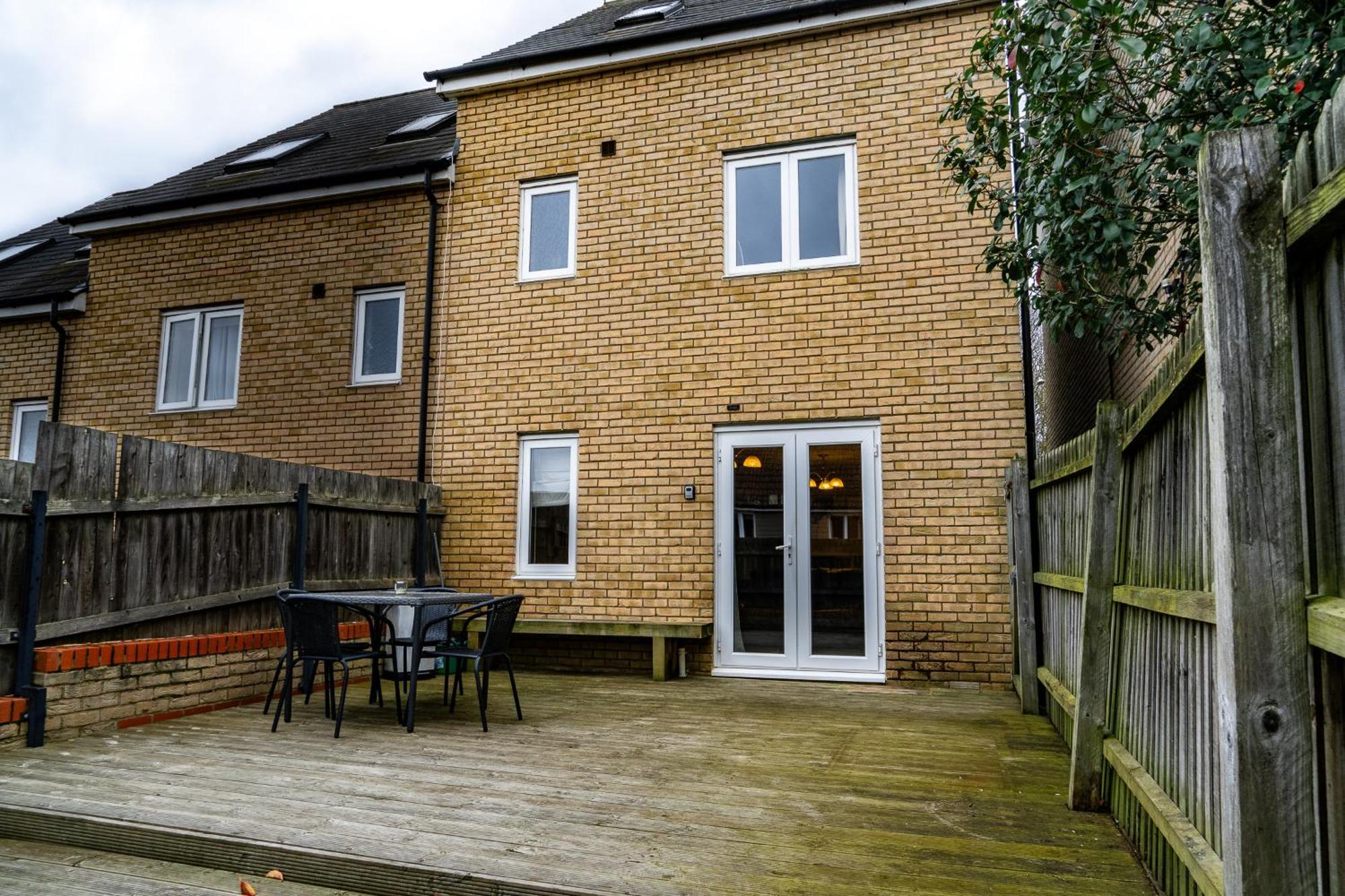 Entire 4 Bed Cosy Luxury Spacious House Huntingdon Buitenkant foto